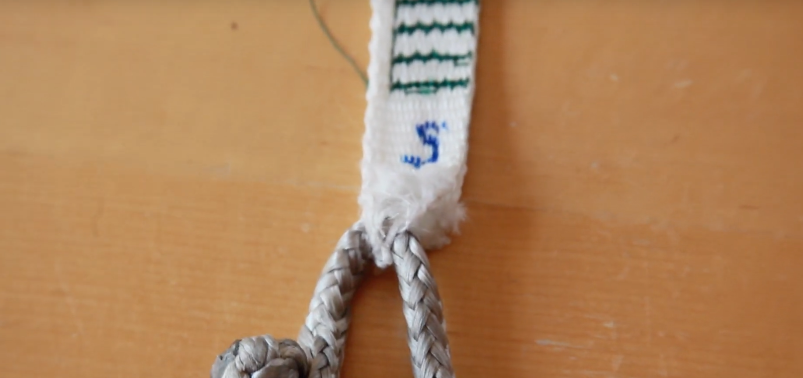 Risks of soft shackles in highline rigs