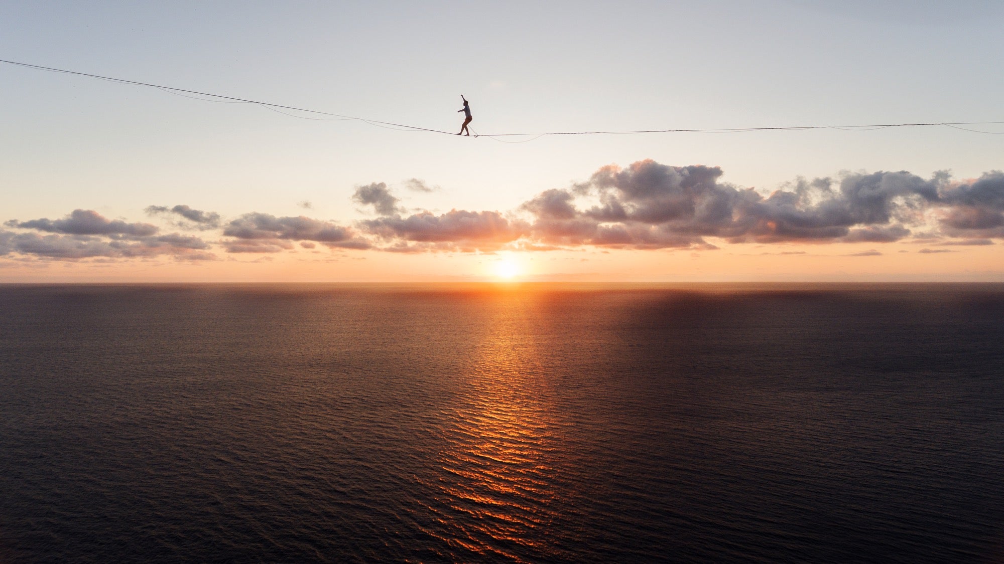 Connecting Islands – Quirin Herterich's Sardegna highline project