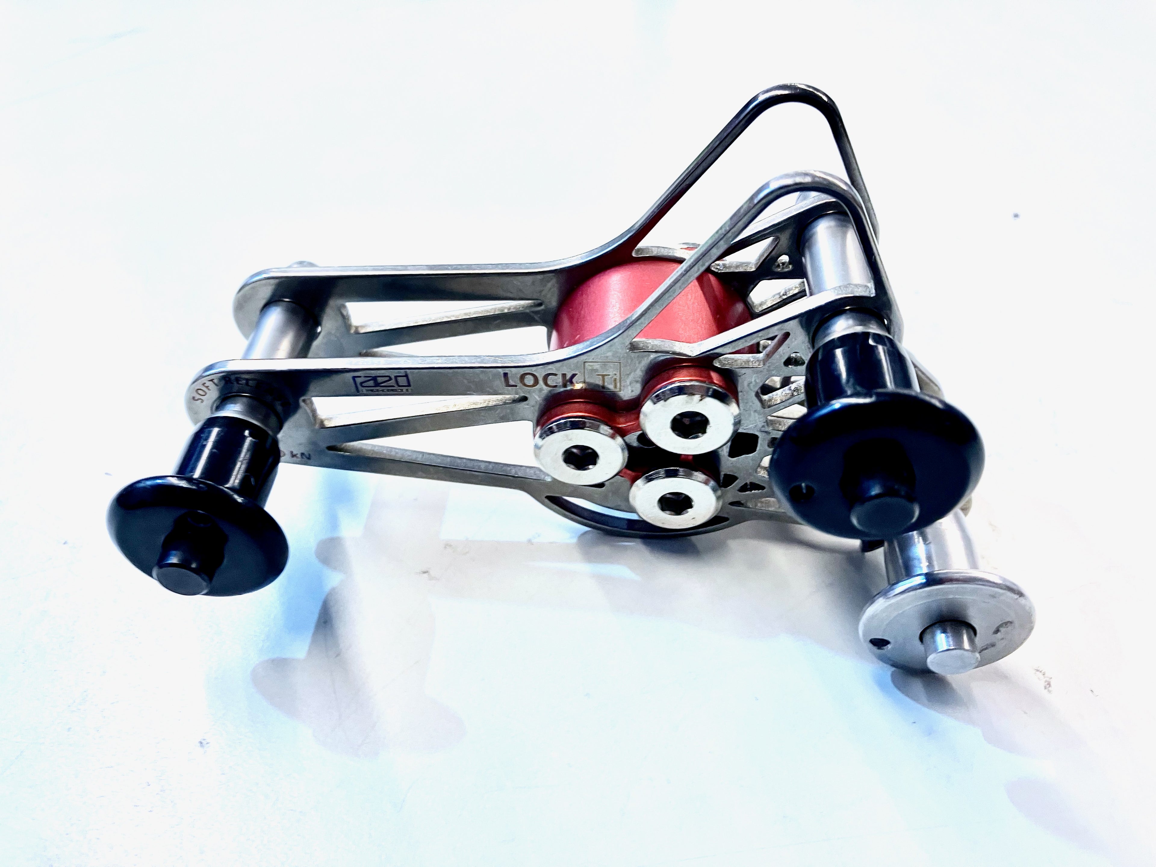 TiLock 19mm - stainless PushPins - slightly used