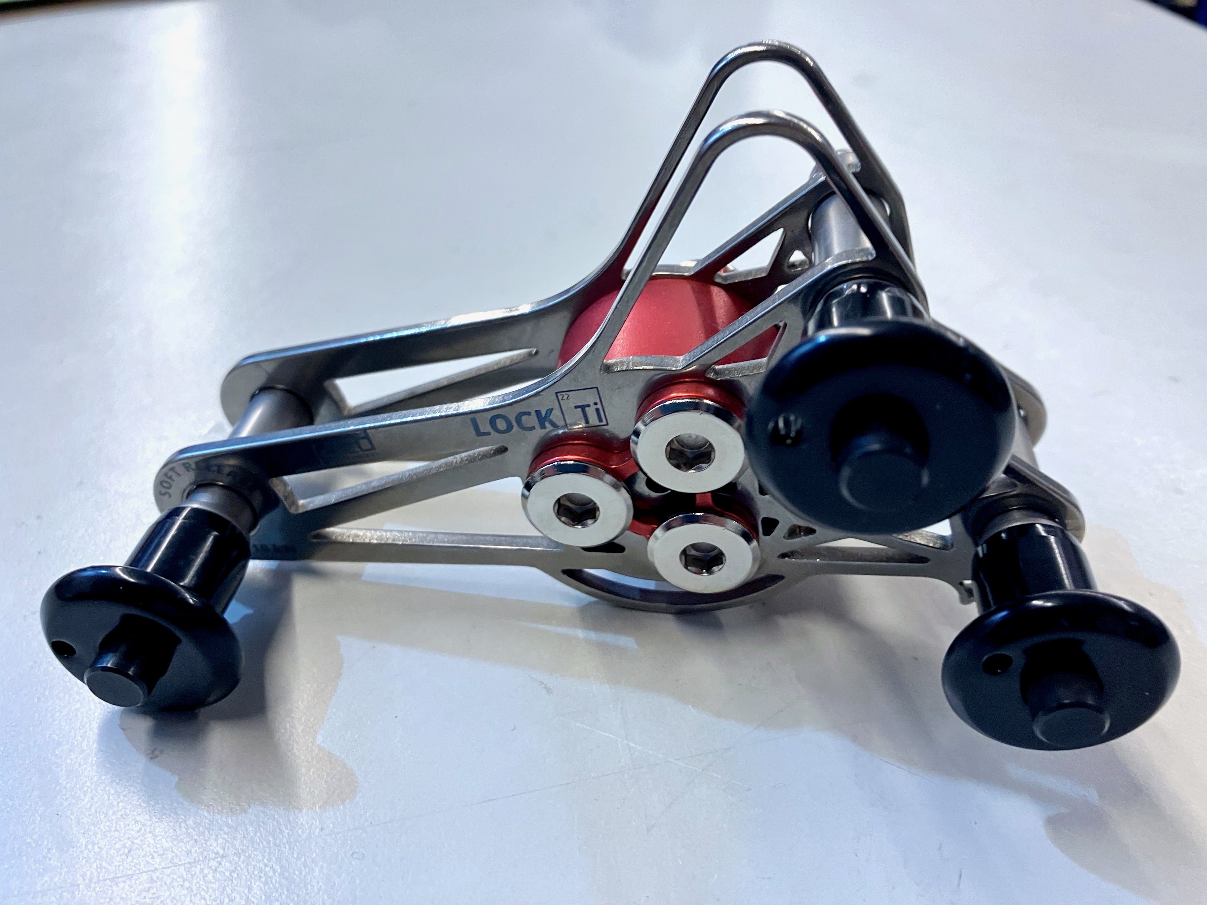 TiLock 19mm - stainless PushPins - slightly used